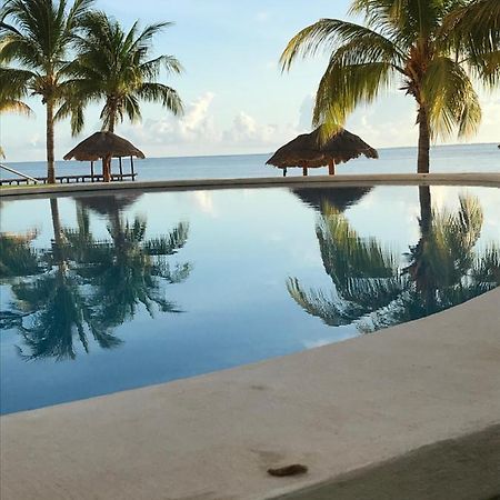 Front Beach Private Room With Shared Bathroom Cancún Extérieur photo