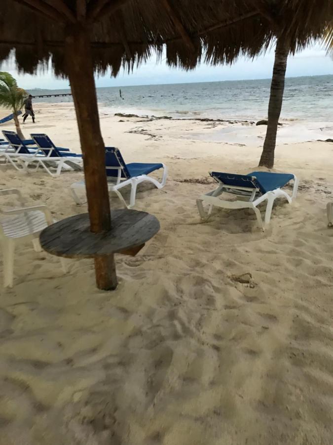 Front Beach Private Room With Shared Bathroom Cancún Extérieur photo