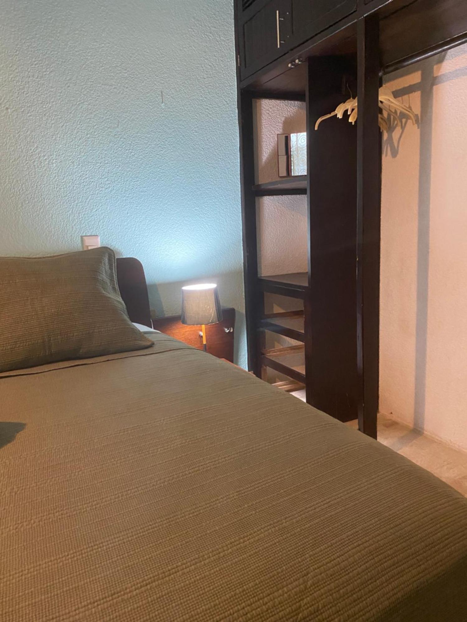 Front Beach Private Room With Shared Bathroom Cancún Extérieur photo