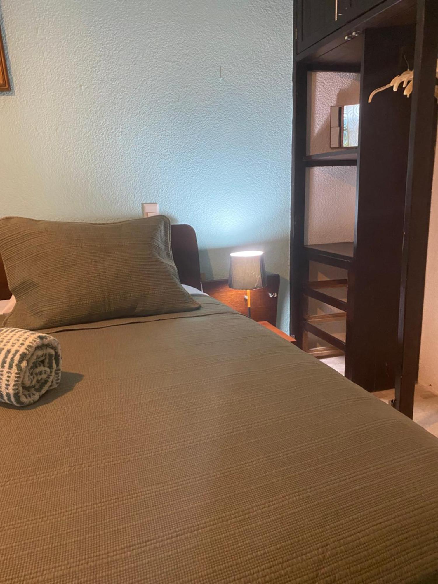 Front Beach Private Room With Shared Bathroom Cancún Extérieur photo